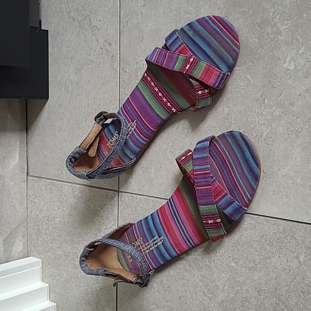 TOMS Woven Sandals